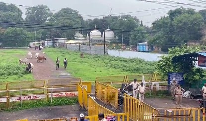 भोजशाला में गूंजे शंख और हनुमान चालीसा... हाई कोर्ट के फैसले के बाद भक्तों ने की विशेष पूजा-आरती