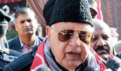 Jammu and Kashmir का राज्य का दर्जा बहाल करने में हो रही देरी पर भड़के Farooq Abdullah, केंद्र को याद दिलाए वादे
