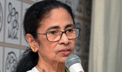 TMC नेताओं के Party छोड़ने की अटकलों पर Mamata Banerjee का साफ संदेश- 
