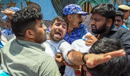 NSUI की मांग- 