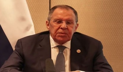 पत्रकार के Phone पर आया रूसी मंत्री Lavrov को गुस्सा, बोले- Security बंदूक निकाल लेगी