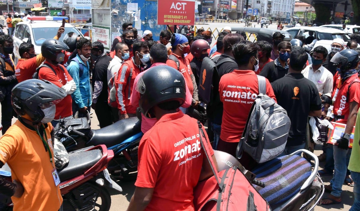 Delivery Workers India | ऑनलाइन डिलीवरी पर लगेगा ब्रेक! Swiggy, Zomato, Blinkit और Zepto के कर्मचारियों ने किया हड़ताल का ऐलान, जानें मांगें