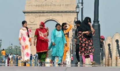 IMD का बड़ा Alert: Delhi-NCR में भीषण Heatwave का कहर, पारा 45 डिग्री तक पहुंचने के आसार