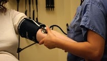 World Hypertension Day 2026: साइलेंट किलर High BP बन रहा जानलेवा, जानें इसके लक्षण और बचाव के उपाय