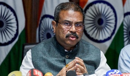 NEET पेपर लीक के बाद एक्शन में Dharmendra Pradhan, बोले-