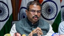 NEET पेपर लीक के बाद एक्शन में Dharmendra Pradhan, बोले- 'Re-Exam में कोई गलती बर्दाश्त नहीं'