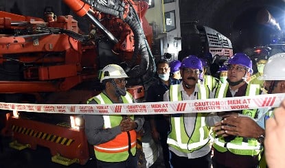 Ujjain Express Derail In Rishikesh | ऋषिकेश: योग नगरी स्टेशन के पास उज्जैन एक्सप्रेस के 3 डिब्बे पटरी से उतरे, टला बड़ा हादसा, जांच के आदेश
