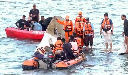 Jabalpur Cruise Accident | मौत के आख़िरी पलों का खौफ़नाक वीडियो आया सामने, सील बंद थीं लाइफ जैकेट, क्षमता से अधिक सवार थे लोग | Video 