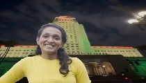 केरल में जन्म, Harvard से पढ़ाई, जोहरान ममदानी के बाद अब अमेरिका में क्यों है नित्या रामन की चर्चा?