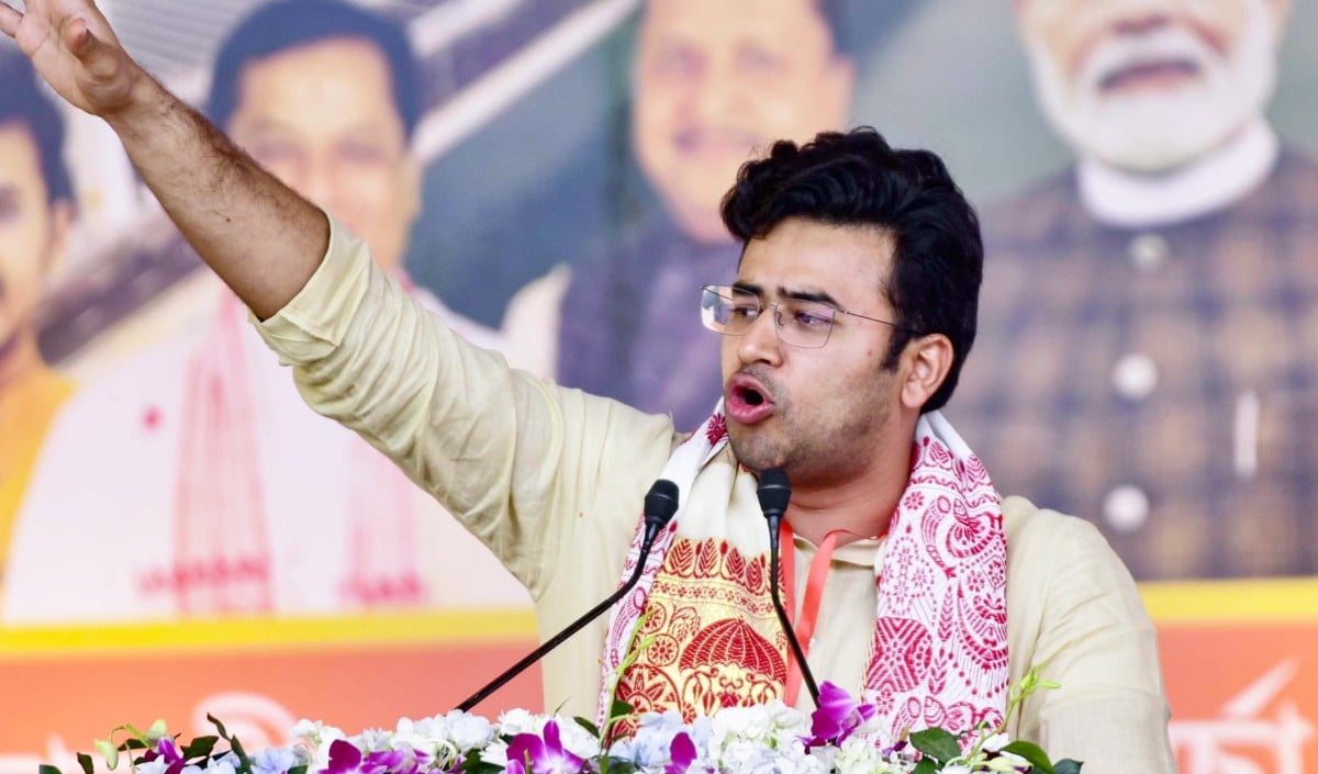 Karnataka की Minority Scheme पर बवाल, Tejasvi Surya बोले- सड़कों का कोई धर्म नहीं होता
