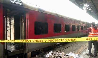 ट्रेनों में आग कौन लगा रहा? Howrah Incident के बाद Railway ने खोला राज, बड़ी साजिश का शक