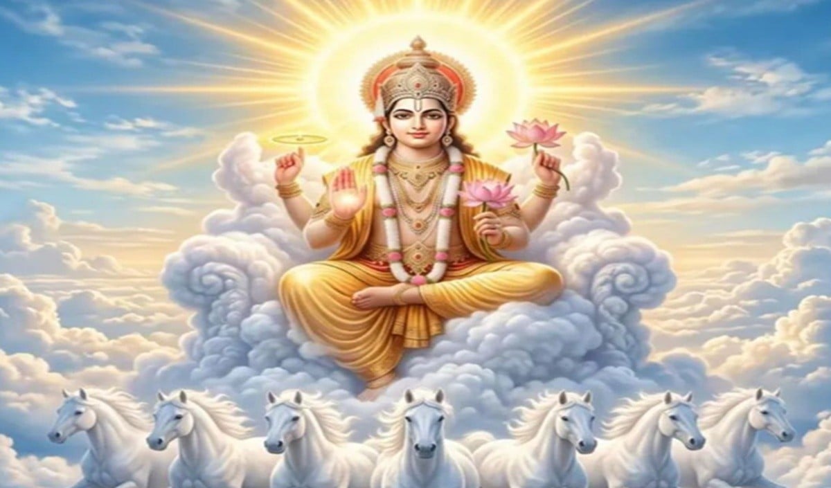 Aditya Hridaya Strot: Ram की तरह चाहते हैं हर मुश्किल पर Victory? सूर्य देव का ये पाठ पलट देगा आपकी Destiny