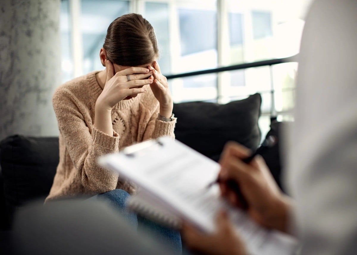 Health Tips: Mind पर हावी है Decision Fatigue? 'क्या खाएं, क्या पहनें' जैसे सवाल बढ़ा रहे हैं दिमागी Stress