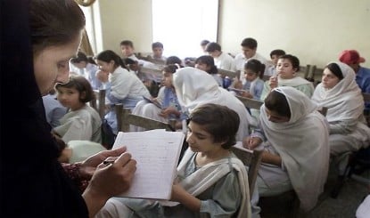 Pakistan के Punjab में Education Crisis, Privatization से हजारों सरकारी स्कूलों पर लगा ताला
