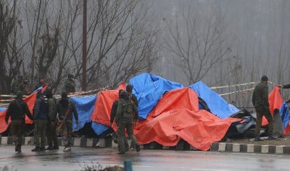 पुलवामा हमले के मास्टरमाइंड के जनाजे में पहुंचे हिजबुल चीफ सलाहुद्दीन और अल-बद्र सरगना! ISI अधिकारियों की भी रही मौजूदगी