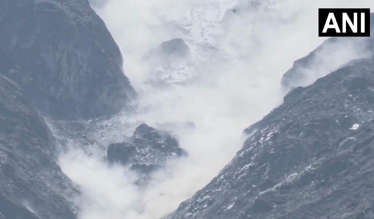 Badrinath Dham के पास Glacier गिरने से मची अफरा-तफरी, कोई नुकसान नहीं