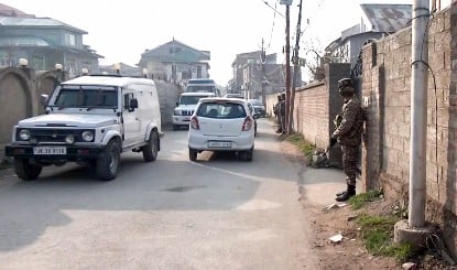 Jammu and Kashmir: शोपियां में NIA की बड़ी कार्रवाई, प्रतिबंधित दारुल उलूम सिराजुल उलूम और पूर्व जमात प्रमुख के घर पर छापेमारी