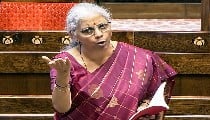 भारत में डर फैलाने की जरूरत नहीं, निर्मला सीतारमण बोलीं- Global Challenges के बावजूद भारत की Economy Strong