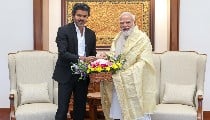CM Vijay ने Delhi में PM Modi से की मुलाकात, Tamil Nadu के विकास एजेंडे पर चर्चा CM Vijay ने Delhi में PM Modi से की मुलाकात, Tamil Nadu के विकास एजेंडे पर चर्चा