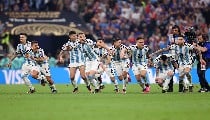 FIFA World Cup पर मंडराया Climate Change का संकट, USA-Mexico में बिगड़ते Weather से मैच रुकने का डर FIFA World Cup पर मंडराया Climate Change का संकट, USA-Mexico में बिगड़ते Weather से मैच रुकने का डर