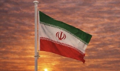 Iran की America को खुली धमकी, IRGC बोला- हमला हुआ तो तट बनेगा कब्रगाह