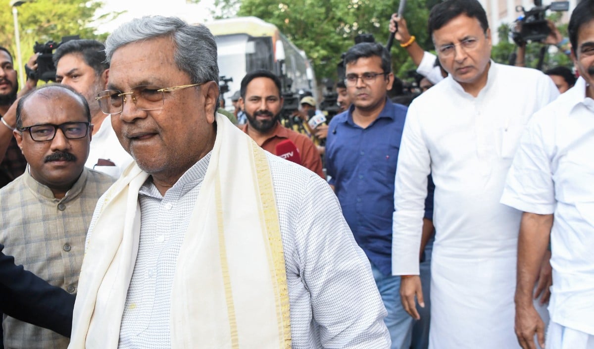 Karnataka Political Crisis | कर्नाटक में बड़े राजनीतिक उलटफेर की आहट! CM सिद्धरमैया दे सकते हैं इस्तीफा, आज बुलाई मंत्रियों की