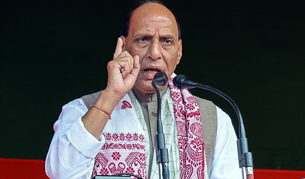 NEET विवाद पर Rajnath Singh के घर हाई-लेवल मीटिंग, धांधली रोकने पर मंथन, PMO के बड़े अफसर भी रहे मौजूद