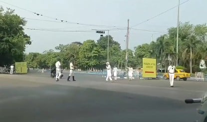 Suvendu Adhikari के सख्त तेवरों से बदली तस्वीर, Bengal में इस बार Eid पर Muslims ने सड़कों पर नहीं पढ़ी Namaz, Red Road पर दौड़ता रहा ट्रैफिक