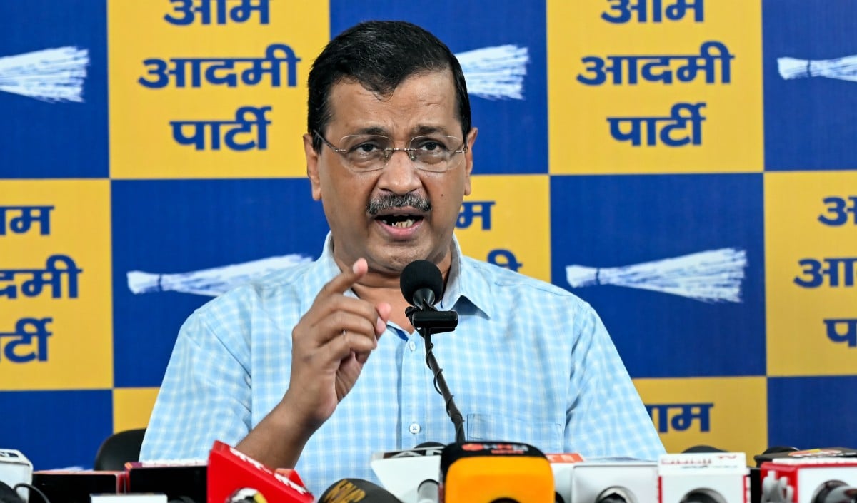 Arvind Kejriwal का बड़ा आरोप: NEET पेपर लीक के पीछे शिक्षा माफिया का हाथ, सरकार नाकाम!