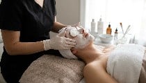 Facial का Glow रहेगा दोगुना, बस घर आकर लगाएं ये 2 चीजें, जानें ये Viral Beauty Hack