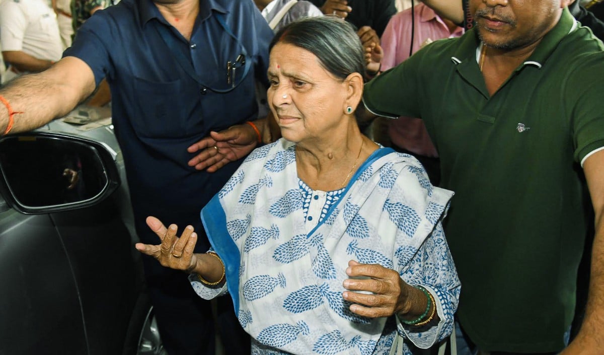 Bihar Government के आदेश के बाद भी टस से मस नहीं Rabri Devi, बोलीं- वे पुलिस बुला लें, बंगला नहीं छोड़ूंगी