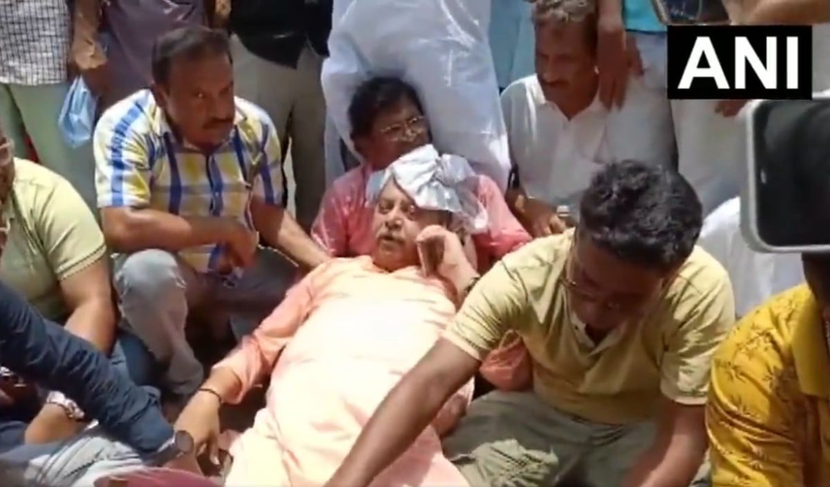 Abhishek Banerjee के बाद अब Kalyan Banerjee पर हमला, हुगली में टीएमसी नेता पर फेंकी गई लेदर बॉल