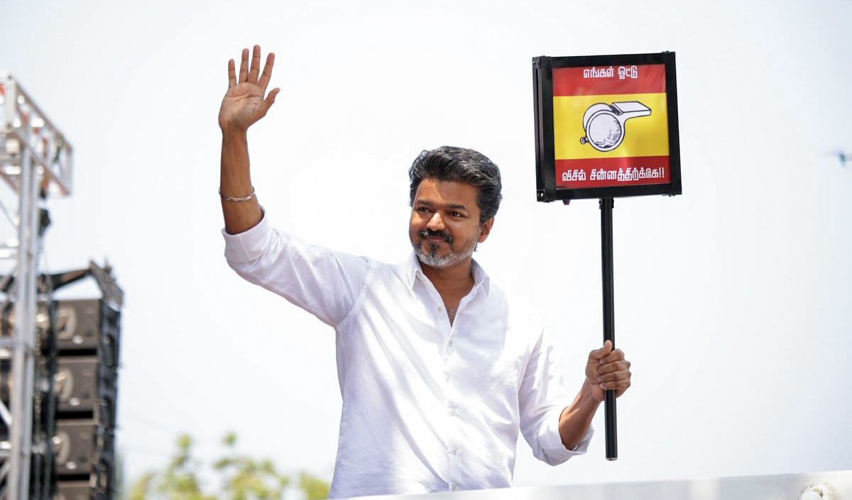 Tamil Nadu Politics: क्या राख हो चुके रिश्तों पर बनेगा AIADMK और Actor Vijay का नया गठबंधन?
