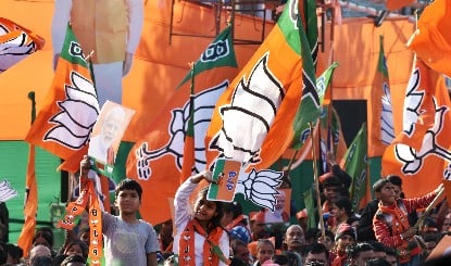 West Bengal Elections Result: मान्टेश्वर में BJP की ऐतिहासिक सेंध, मंत्री सिद्दीकुल्लाह चौधरी हारे, भगवांगोला में TMC का दबदबा बरकरार
