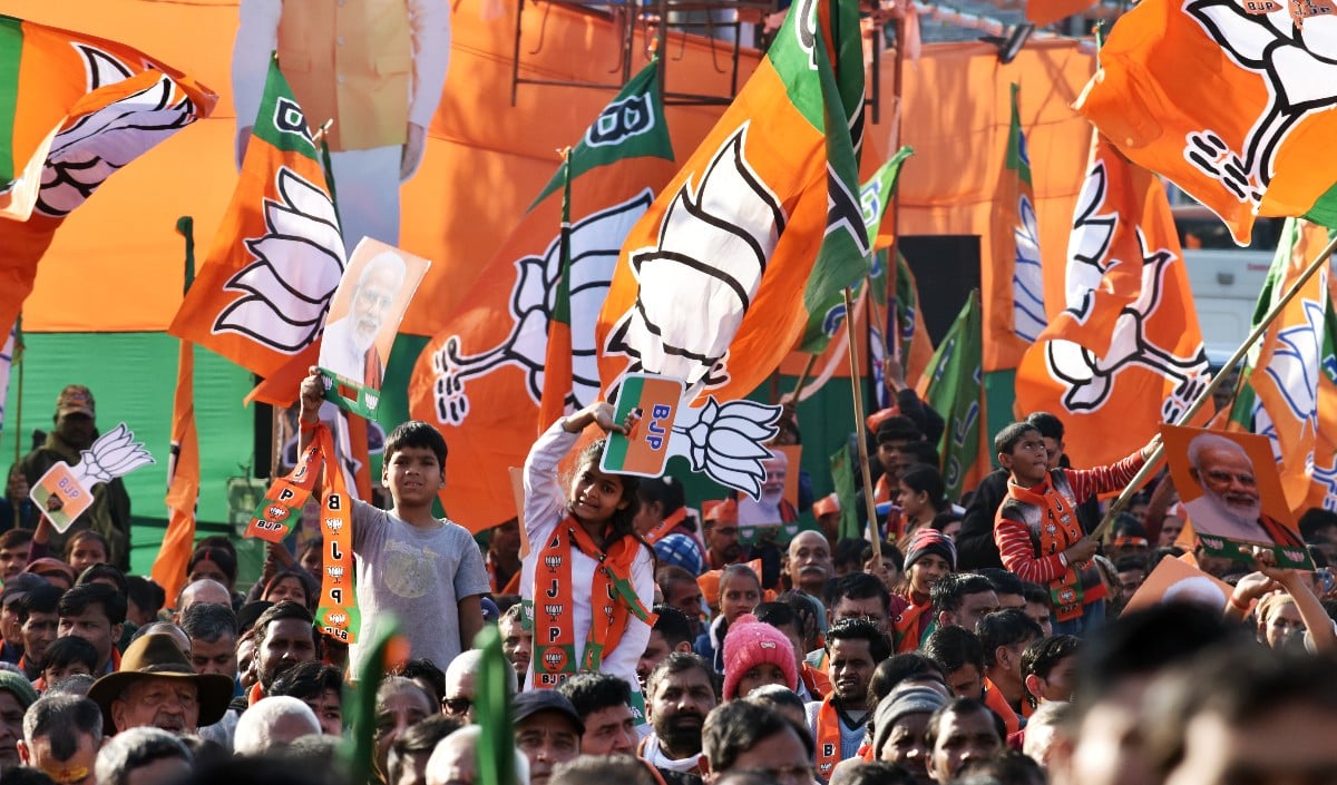 RSS Role in Bengal Election | बंगाल में 'कमल' खिलने के पीछे RSS की मौन साधना: 2 लाख बैठकें और 'निर्भीक मतदान' का वह अभियान जिसने पलट दी बाजी