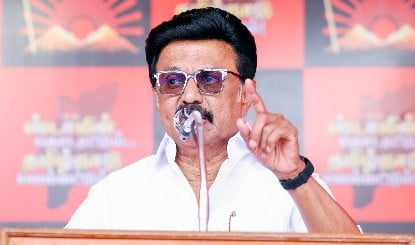Tamil Nadu Politics: CM स्टालिन ने दिया इस्तीफा, मगर विजेता Vijay का नाम तक नहीं लिया