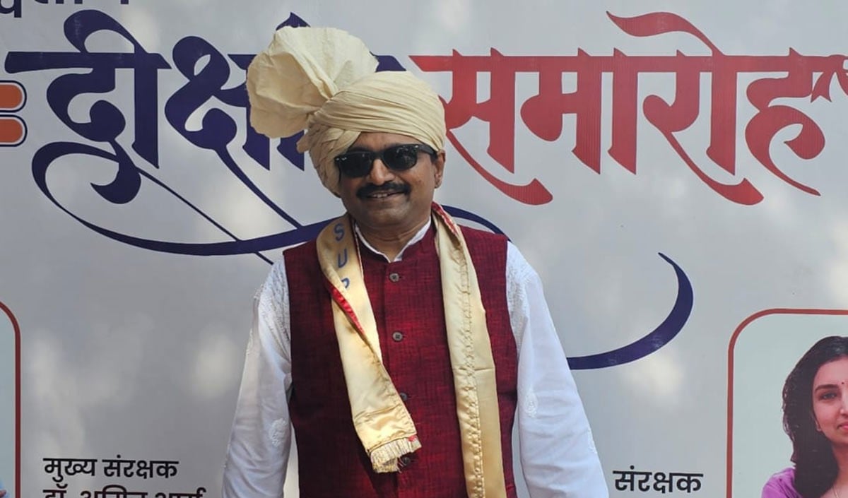 मीडिया गुरु प्रो. (डॉ.) केजी सुरेश पर शोध, राज्यपाल मंगूभाई पटेल ने अंकित पांडेय को प्रदान की पीएचडी उपाधि