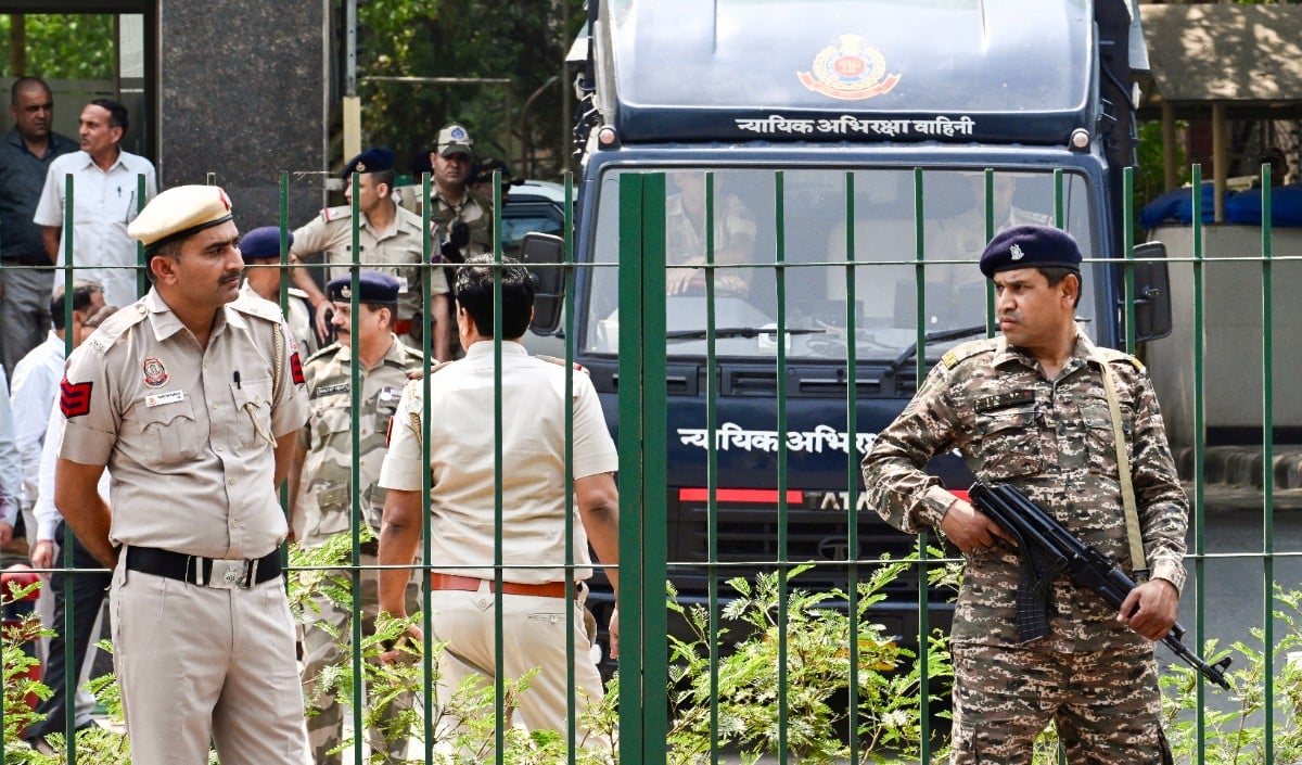 ISIS Bioterrorism Conspiracy | NIA ने आईएसआईएस से जुड़ी साजिश मामले में डॉक्टर, दो अन्य के खिलाफ आरोपपत्र दाखिल किया