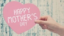 Mothers Day 2026: डेट कर लें लॉक, इस दिन मनाया जाएगा मदर्स डे, जानें मां को इस बार क्या दें Special Gift