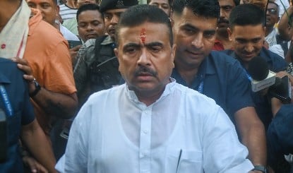 Explained | Suvendu Adhikari को मुख्यमंत्री न बनाने के जोखिम: क्या बंगाल में अपनी 