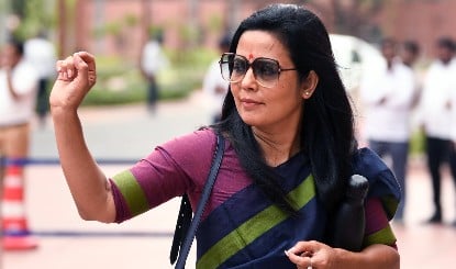 IndiGo Flight में Mahua Moitra के खिलाफ नारेबाजी, 