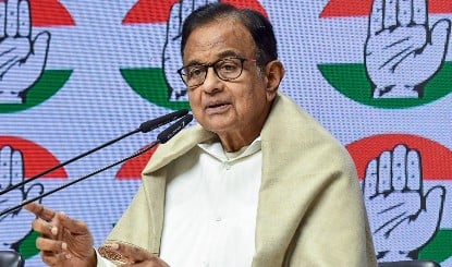 P Chidambaram ने Tamil Nadu Governor को याद दिलाया SC का फैसला, बोले- राजभवन नहीं, Floor पर हो Test