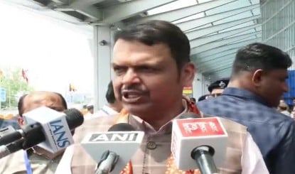 सिर्फ भाजपा की ही नहीं, बल्कि भारत की जीत, महाराष्ट्र के मुख्यमंत्री फडणवीस ने बंगाल सरकार गठन पर शुभेंदु अधिकारी को बधाई दी