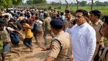 Bangladeshi Infiltrators को बाहर निकालने का अभियान तेज, अपने अभियान में तेजी से सफल हो रही Suvendu Adhikari सरकार