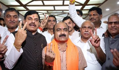 Rajya Sabha Election | एमपी में कांग्रेस को बड़ा झटका! मीनाक्षी नटराजन का नामांकन रद्द, जानें कौन हैं BJP के महेश केवट जिनका राज्यसभा जाना अब तय
