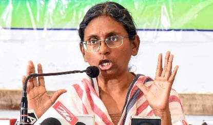 क्या Meenakshi Natarajan का नामांकन रद्द होना कांग्रेस की अंदरूनी साज़िश थी? MP के मंत्री विश्वास सारंग का बड़ा दावा