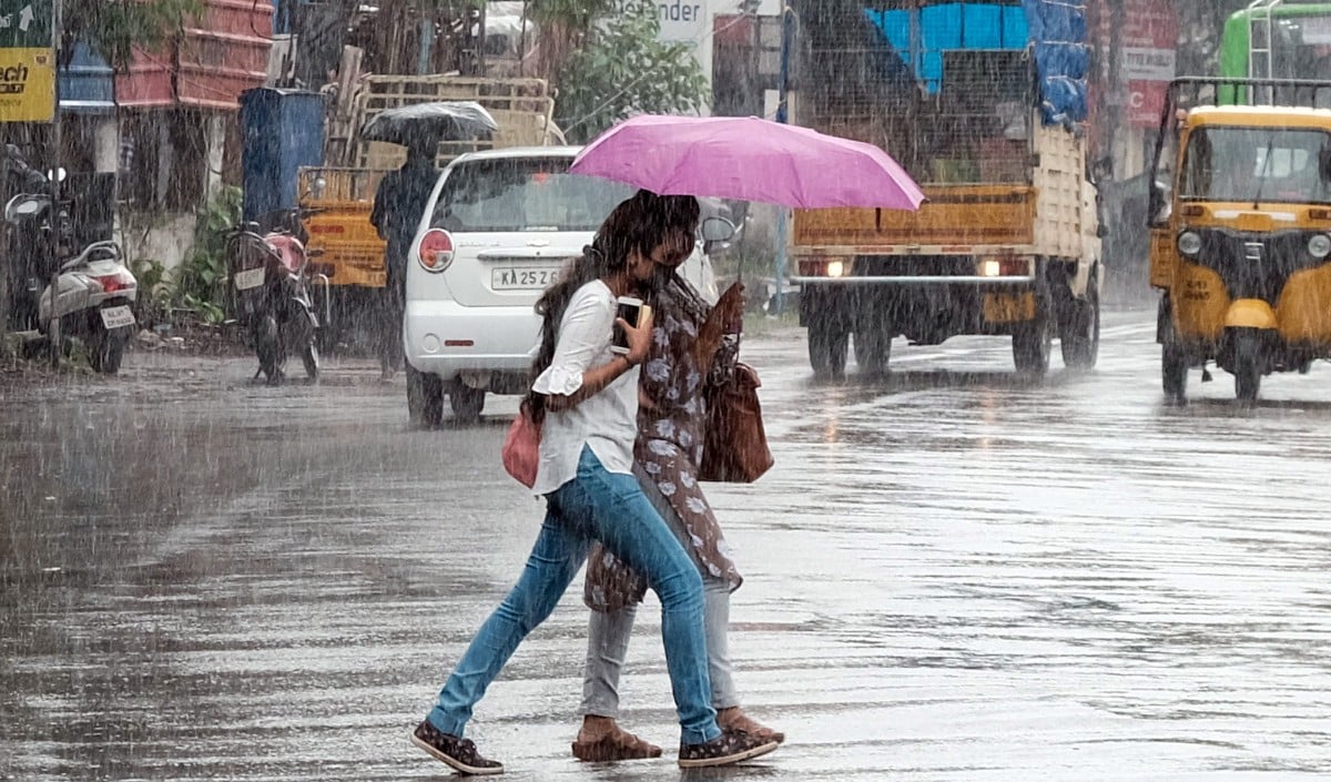 Weather Update | दिल्ली-NCR सहित उत्तर भारत को आंधी और बारिश से मिली बड़ी राहत, जानें IMD का लेटेस्ट मानसून अपडेट