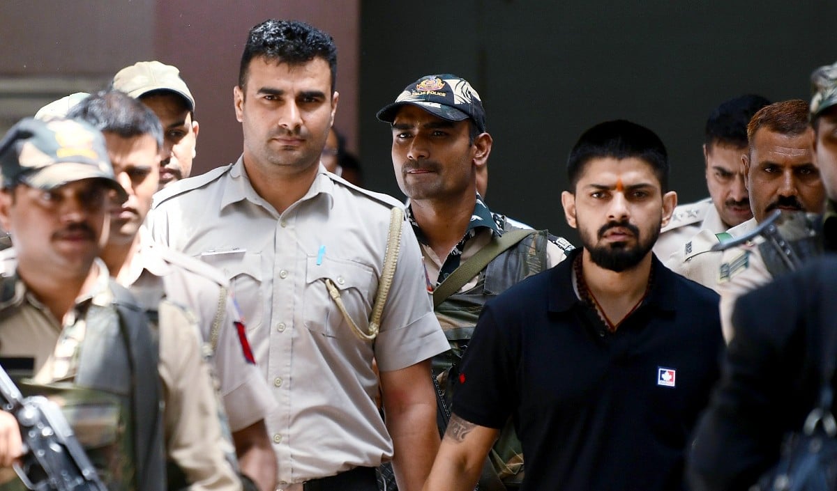 जिम मालिक की ताबड़तोड़ 10 गोलियां मारकर हत्या, Lawrence Bishnoi gang ने ली जिम्मेदारी, Salman Khan के करीबियों को भी दी धमकी