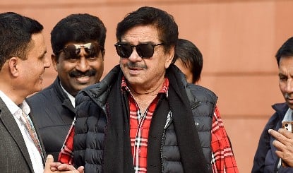 "दोस्त और मार्गदर्शक": PM Modi को TMC सांसद Shatrughan Sinha ने दी बधाई, विपक्ष हैरान!