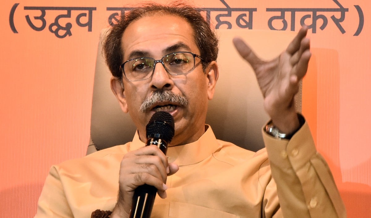 महाराष्ट्र में सियासी भूकंप! Uddhav Thackeray के 7 MP Shinde गुट के संपर्क में